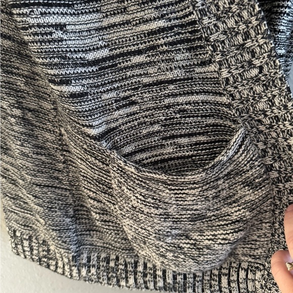 Express Black White Gray Knit Women's Sweater Long Cardigan sz L - Picture 5 of 9